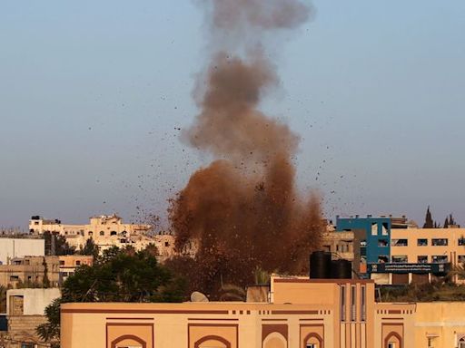 Tensions au Moyen-Orient : Israël vise deux écoles de Gaza abritant des commandants du Hamas et tue 18 personnes