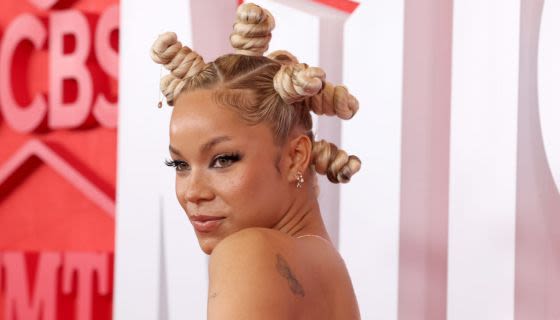 Country Music Artist Tanner Adell Pays Homage To Her African Roots, Donning Blonde Bantu Knots At 2024 CMT Awards Show