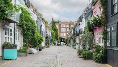 House for sale on same street as iconic Love Actually scene