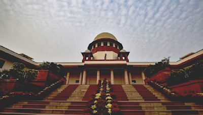 SC To Examine 'Blanket Immunity' Under Article 361 In Light Of Molestation Allegations Against West Bengal Governor CV Ananda...