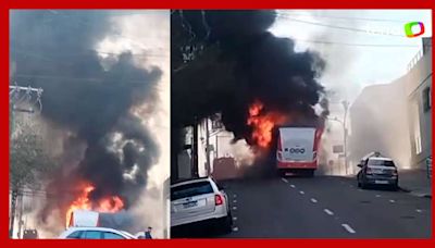 Ônibus pega fogo após pane elétrica em cidade do RS