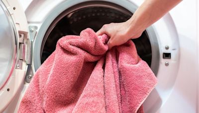 Make brick hard towels soft and fluffy in 5 minutes without vinegar or softener