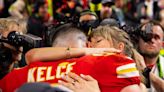 Travis Kelce stuck in a dorm room? Taylor Swift fans sound off on Chiefs training camp