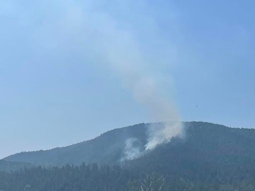 Sugarpine Gulch Fire burning northwest of city of Rogue River