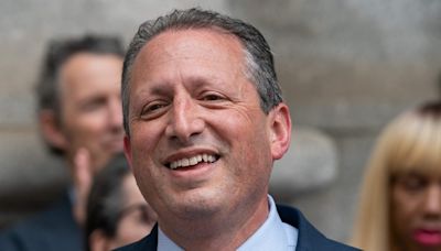 NYC Comptroller Brad Lander announces 2025 primary run against Mayor Adams