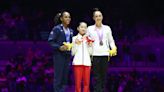 China Wei revalida el título de barras asimétricas; Hashimoto, plata en suelo
