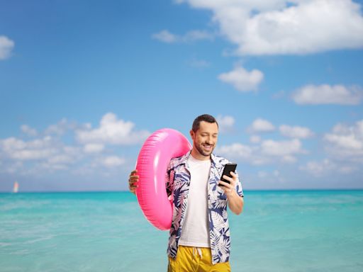 Top tips to avoid a shock roaming mobile phone bill this summer