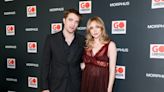 Suki Waterhouse, novia de Robert Pattinson, confirma su embarazo en México de la manera más “fashion”