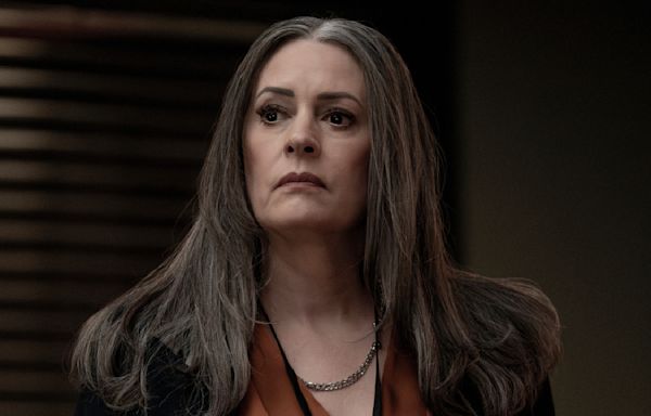 Criminal Minds Exclusive Clip: Prentiss Reveals Plan To Recruit Jason Gideon's Ex, So Will Felicity Huffman's Character Be The...