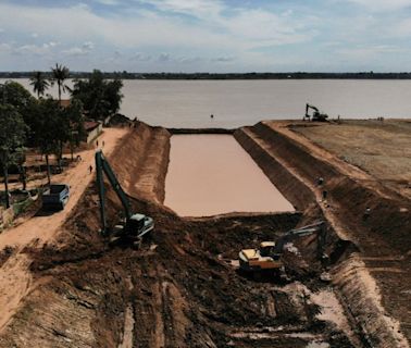 Cambodia looks to 'breathe' with controversial new canal
