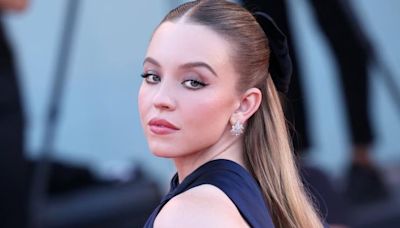 ¡Llegó a México!: Sydney Sweeney deslumbra en conferencia de prensa de 'Inmaculada'