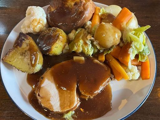 North Yorkshire seaside pub roast dinner dubbed 'one of best in the resort'