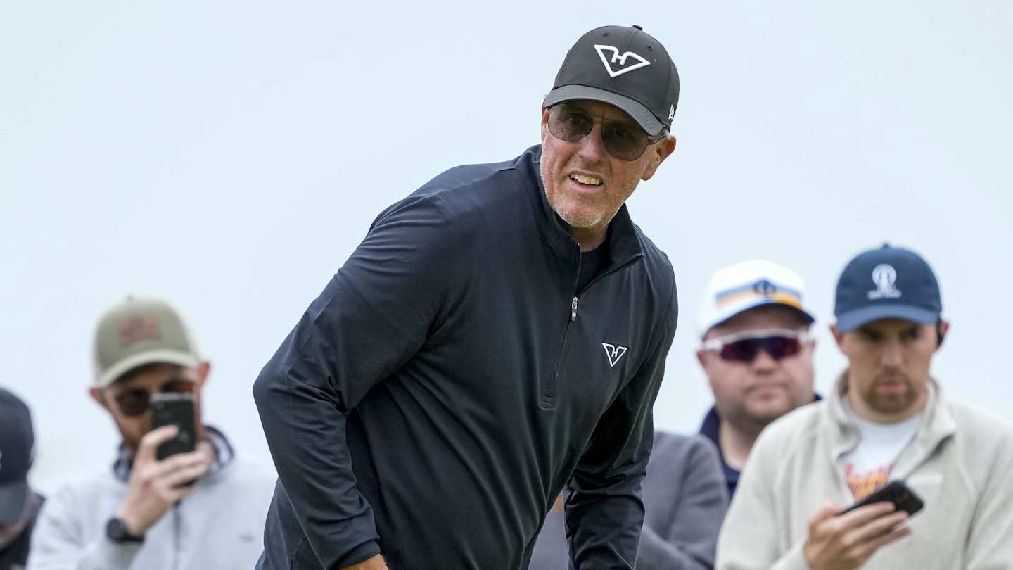 LIV Golf Abruptly Changes Relegation Rules, Putting Phil Mickelson on the Bubble