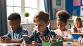 New York Looking to Implement Smartphone BAN in Schools - Allowing Only 'Dumb' Phones | WATCH | EURweb