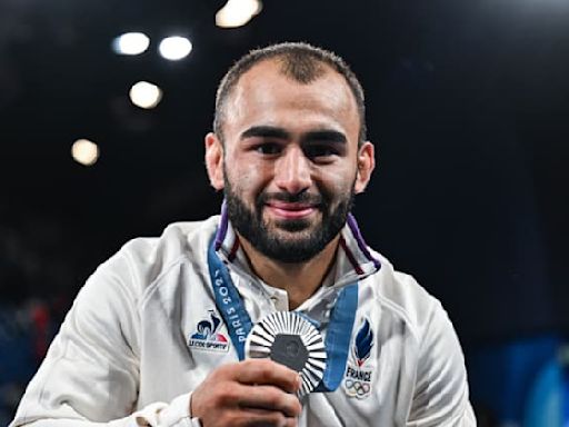 JO de Paris 2024 (judo): "Un honneur pour nous", la famille de Mkheidze très émue après la médaille d'argent de Luka