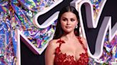 Fact Check: Selena Gomez 'Made Disgusted Faces' and Covered Her Ears During Olivia Rodrigo's VMAs Performance?