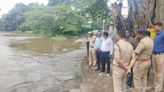 Mandya DC inspects vulnerable spots along river bank