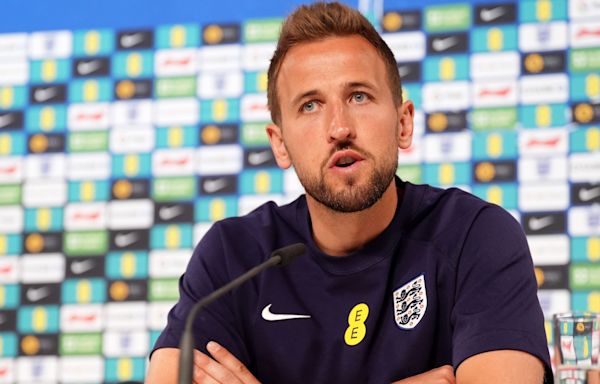 Harry Kane: Outspoken pundits should remember what wearing England shirt is like