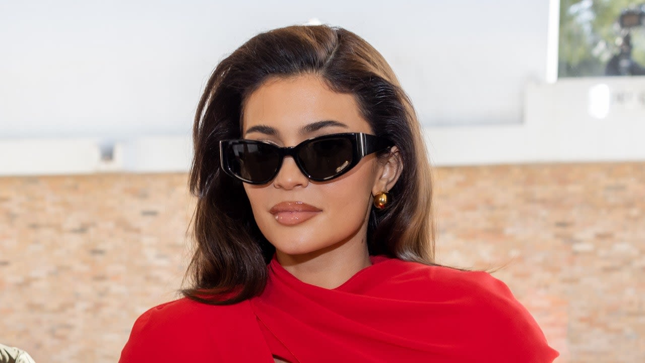 Kylie Jenner Gave Flip-Flops Her Stamp of Approval During Her Spain Vacation