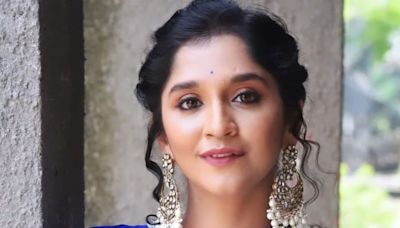 Watch: Shivani Sonar And Subodh Bhave To Star In Tu Bhetashi Navyane - News18