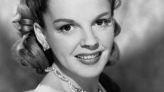 Judy Garland's Favorite Vegetable Salad Was Full Of Crunch