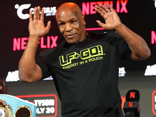 Mike Tyson dice sentirse al "100%" tras ser atendido en un avión