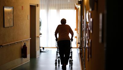 White House announces new national nursing home staffing minimums