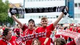 Some 5,000 welcome Kaiserslautern back home after Cup defeat