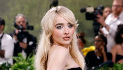 Sabrina Carpenter Had A Leonardo DiCaprio-Themed 25th Birthday Cake That You Have To See