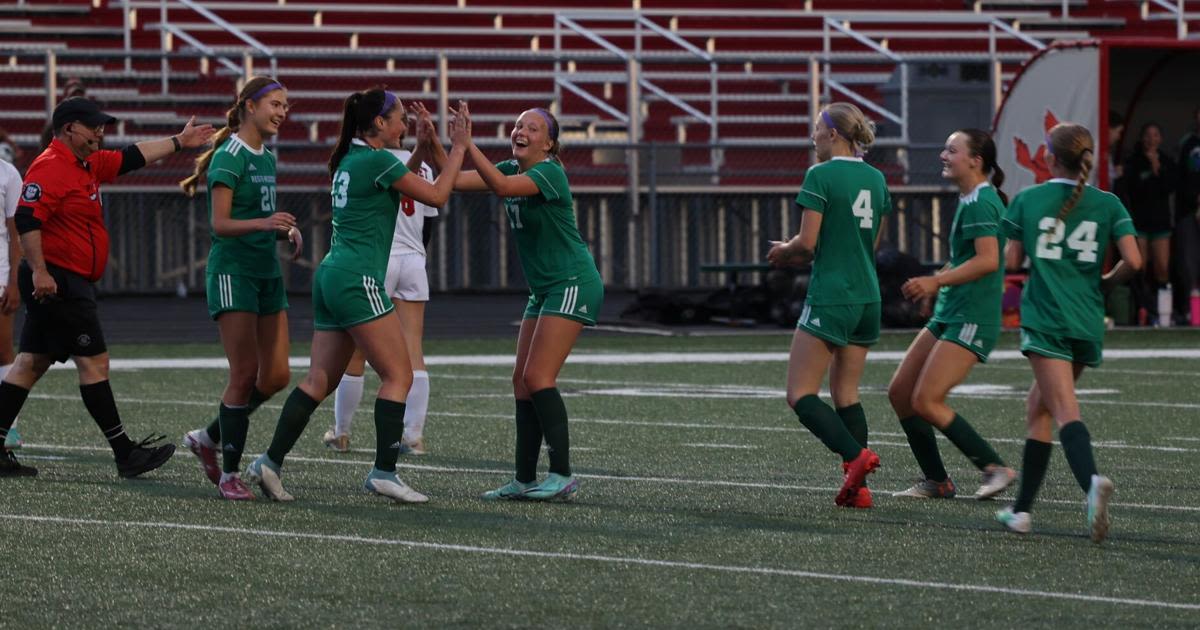 Regis/McDonell girls soccer blanks Somerset, moves one game away from state