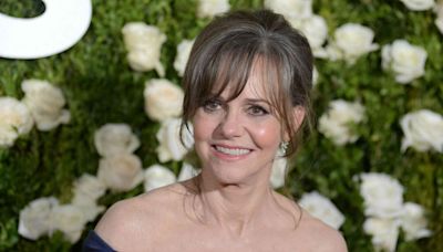 “Es un costado que la gente raramente conoció”: Sally Field reveló una emotiva anécdota con Robin Williams