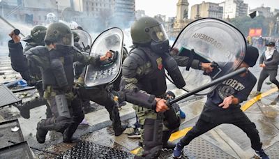 Organizaciones llamaron a una movilización por la “libertad inmediata” de los detenidos durante la votación de la Ley Bases | Política