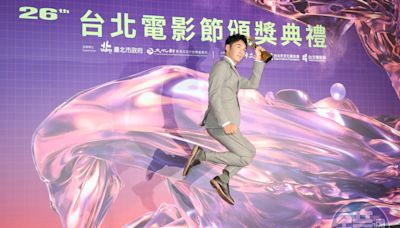 李李仁奪北影男配「像做夢」 致電陶晶瑩秒被罵：白癡喔