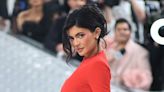 Un modelo italiano asegura que le despidieron de la gala del Met por hacerle sombra a Kylie Jenner