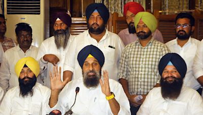 AAP wants to gain control over panchayat funds, says Majithia - The Tribune