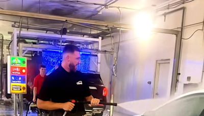 ‘They trained me well.’ Workin’ at the car wash, Travis Kelce surprises, delights fans