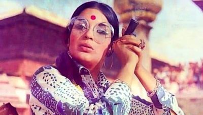 Zeenat Aman recalls getting 'high' while filming Dum Maaro Dum song, says, "was in no state to return to the hotel"