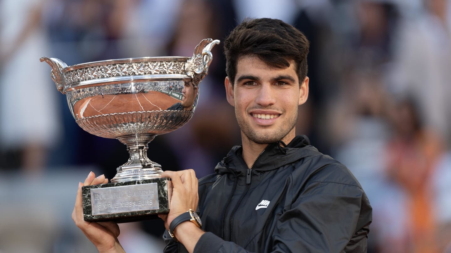 Carlos Alcaraz Celebrates First French Open Win With Perfect Karaoke Song