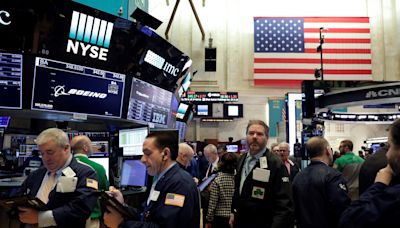 Wall Street cierra en verde pese a un mal dato de inflación y a la prudencia de Powell