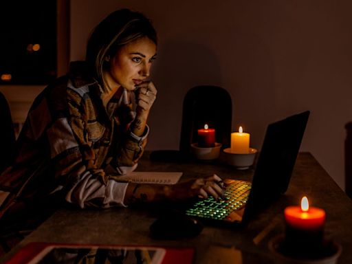 How to Keep Your Internet on When the Power Is Out