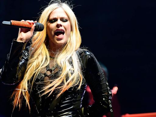 Avril Lavigne Puts on Dizzying Couture Display in Paris That's Making Jaws Drop