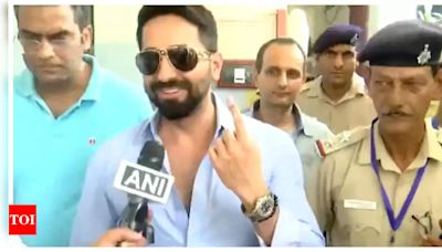 Ayushmann Khurrana criticizes low voter turnout in Mumbai for Lok Sabha Elections 2024 | - Times of India