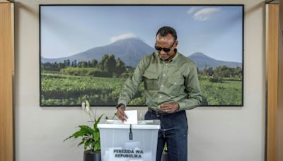 Rwanda's Kagame cruises to crushing election victory