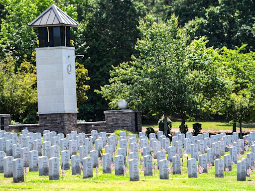 Memorial Day weekend: Honoring fallen soldiers, Lee Greenwood, Scottish Games, and more