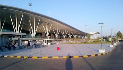 Woman finds her lost diamond ring in Bengaluru's Kempegowda International Airport, lauds CISF officials