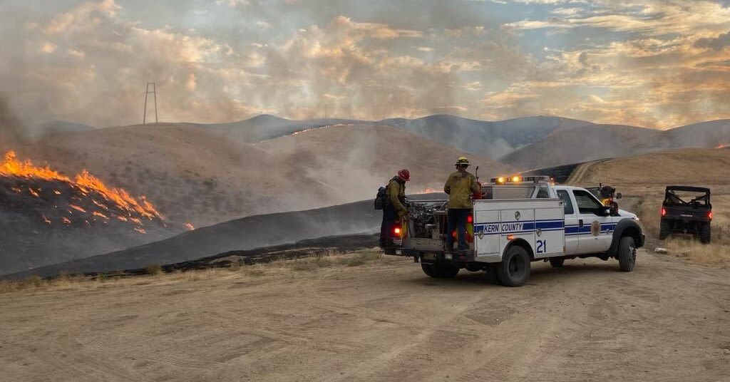 Fires in Southern California Burn 20,000 Acres and Force Evacuations