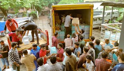 Aid pours in to Wayanad from Kozhikode