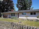 585 Nottingham Ave, Eugene OR 97404