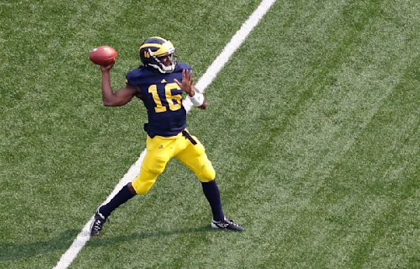 Beloved former QB Denard Robinson no longer on Michigan football staff