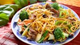 What's the Difference Between Chow Mein and Lo Mein?